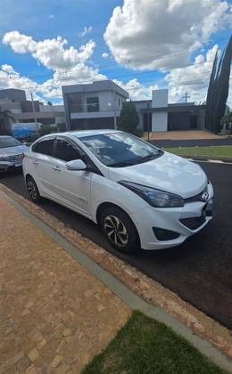 HYUNDAI HB20S 1.6 COMFORT STYLE 16V FLEX 4P AUTOMÁTICO